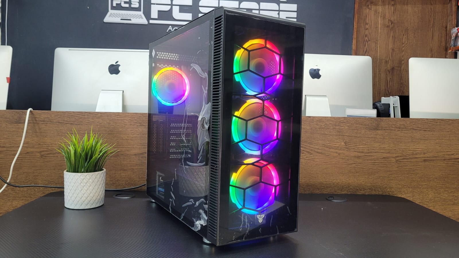 CASE GAMER ,INCLUYE 4 VENTILADORES RGB USB TIPO C / USB 3.0