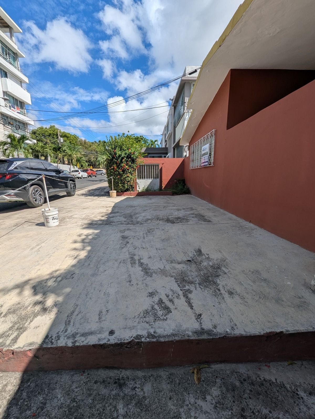 LOCAL COMERCIAL PARA ALQUILER GAZCUE en República Dominicana