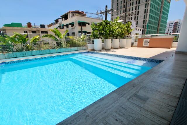 ALQUILO APARTAMENTO EN EVARISTO MORALES CON PISCINA